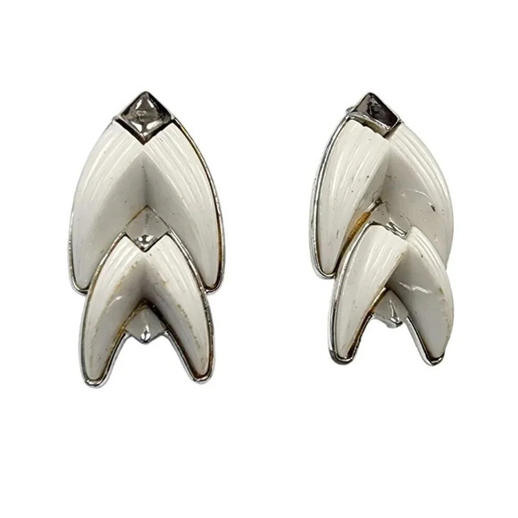 Vintage Jewelry - Vintage White Arrow Shaped Earrings Silver Tone Post Back Closure